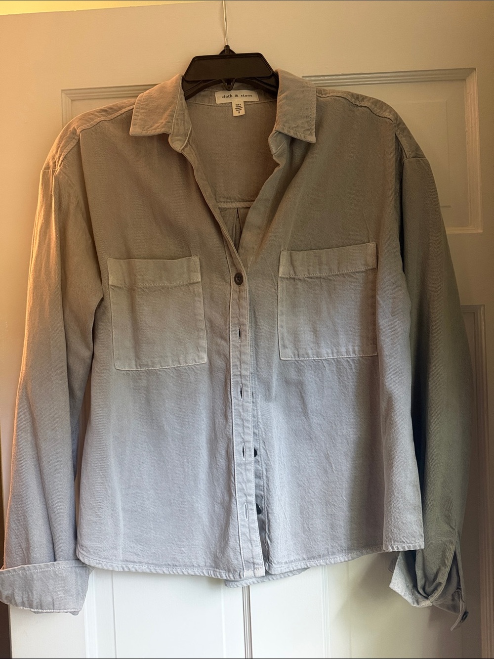 cloth & stone Light Gray Women's Button-Down Shirt with Chest Pockets